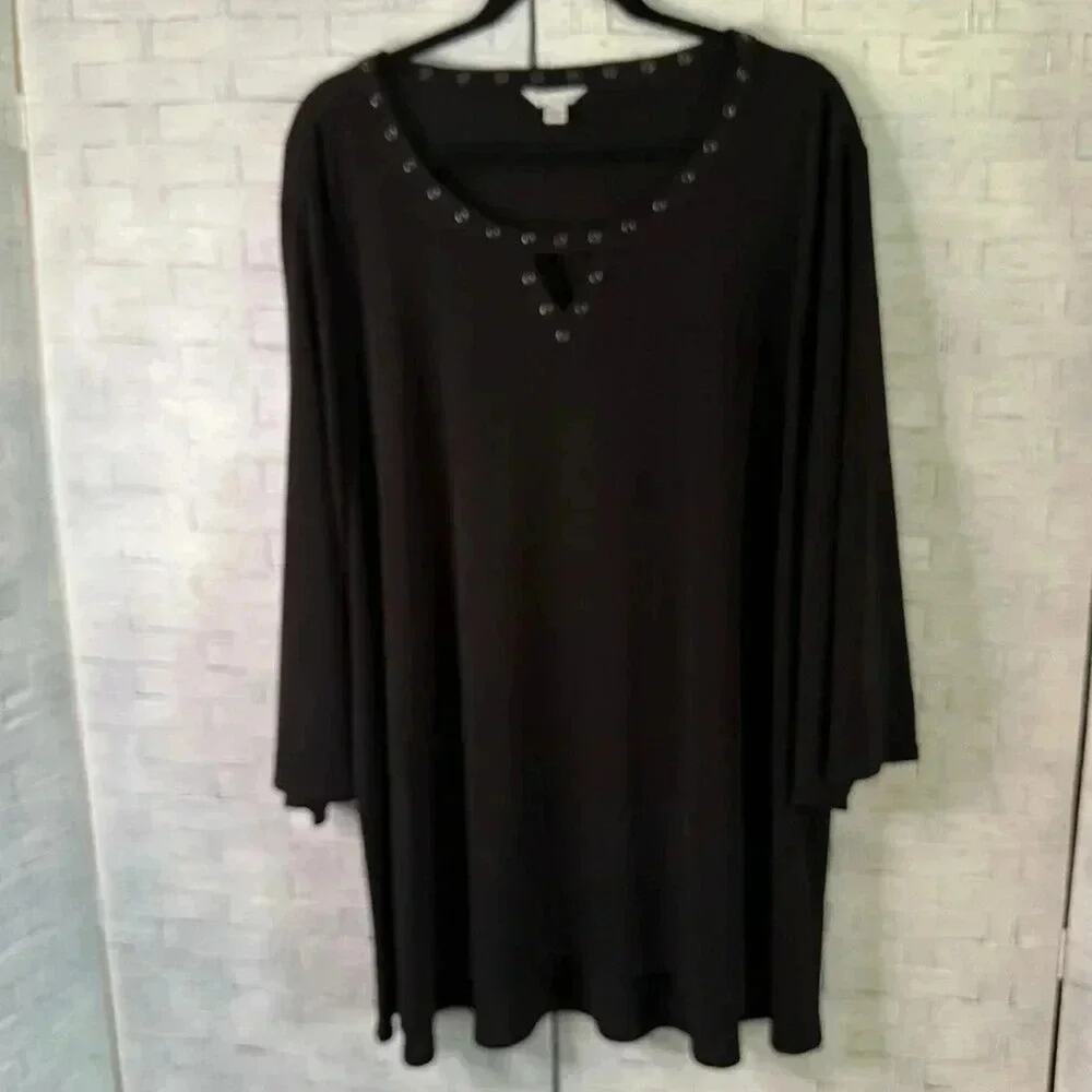 Est. 1946 BlackTunic top keyhole 3/4 sleeve gram detail bikercore plus size
